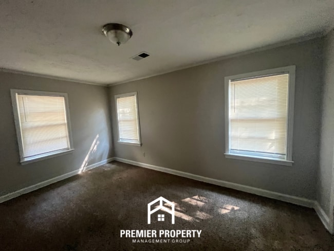 Photo - 1058 S Highland St