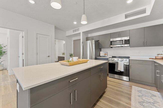 2 Bed 2 Bath