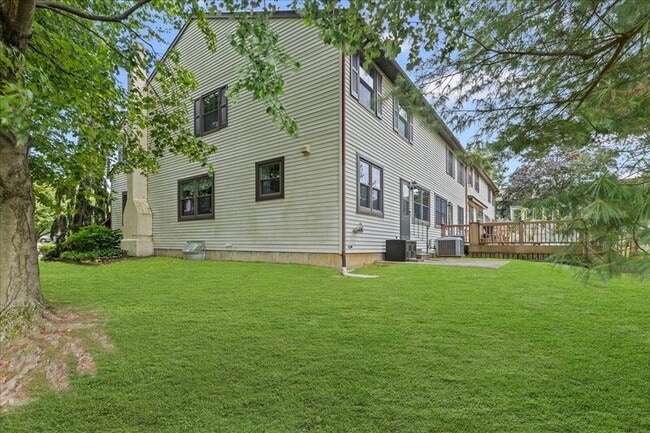 Photo - 100 Greensward Ln