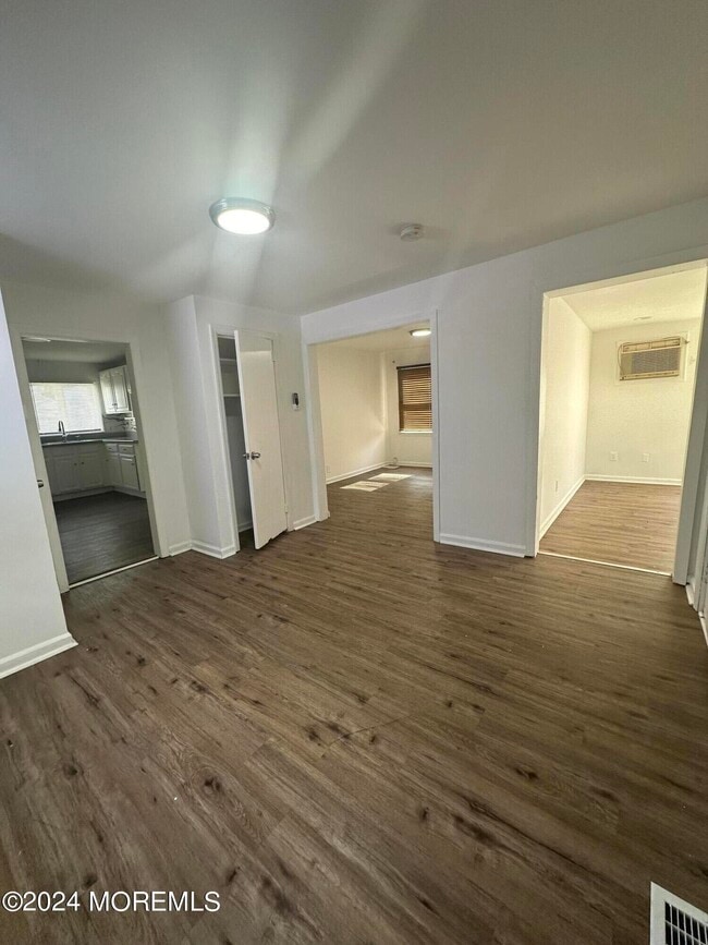 Photo - 56 Steiner Ave