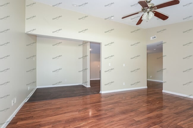 Photo - 515 Durwood Dr