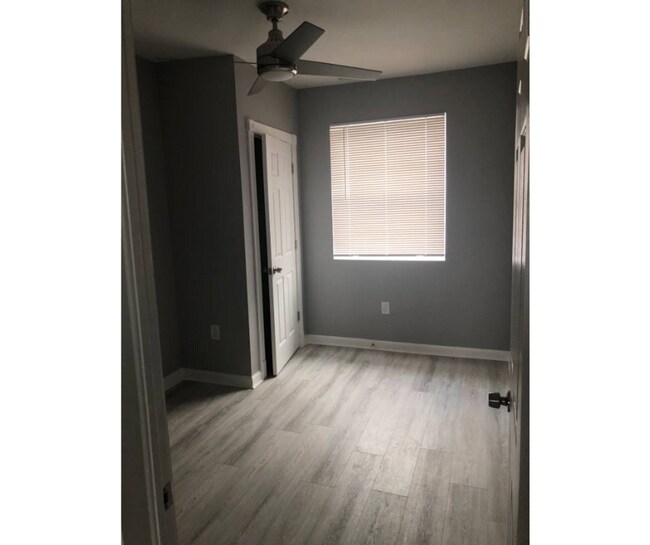 3445 Juneway-4-M/bath AVAILABLE $950 4-Master bathroom