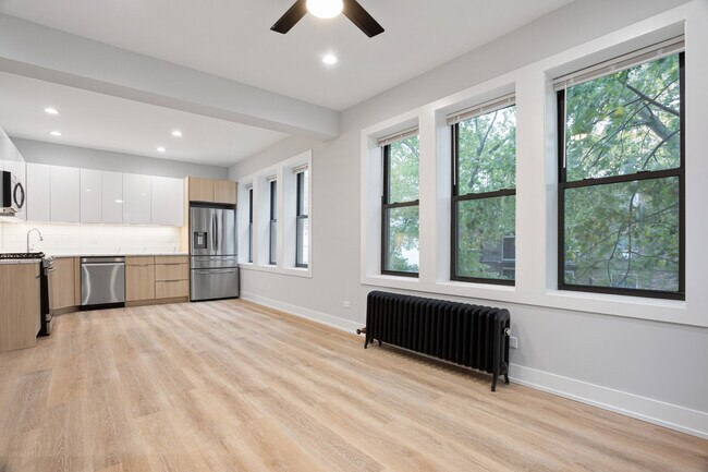 Photo - 1310 W Birchwood Ave Unit 2