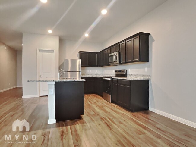 Photo - 12708 Robert Taft St