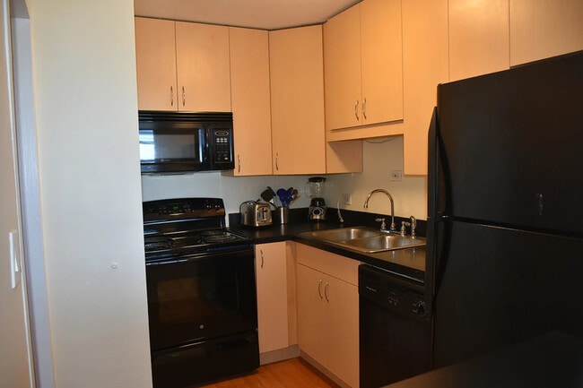 Photo - 4250 N Marine Dr Unit APT 1234