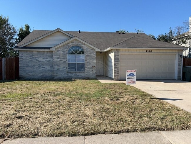 Photo - 2508 Windmill Dr