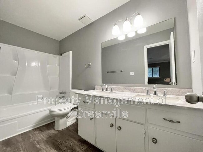 Photo - 82 Briarview Cir