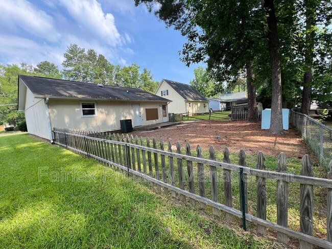 Photo - 3306 Prudence St