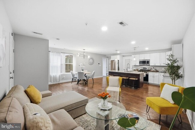 1258 Holbrook Terrace NE Unit 5