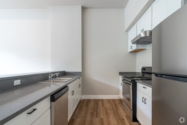 1BR, 1BA - 745SF - Lincoln Building