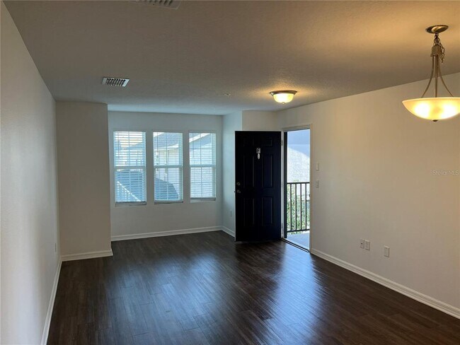 Photo - 295 Flower Ln Unit F