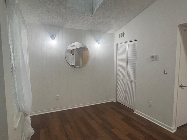 Photo - 1050 Crystal Way Unit D