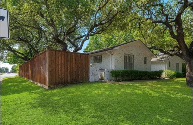 Photo - 9003 Villa Park Cir