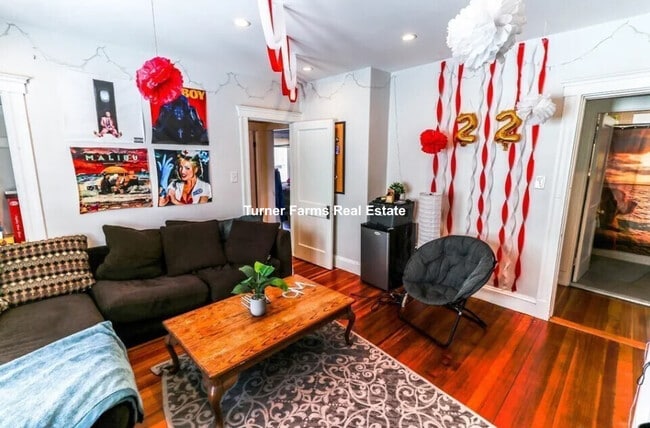 Building Photo - 45 Bowdoin St Rental