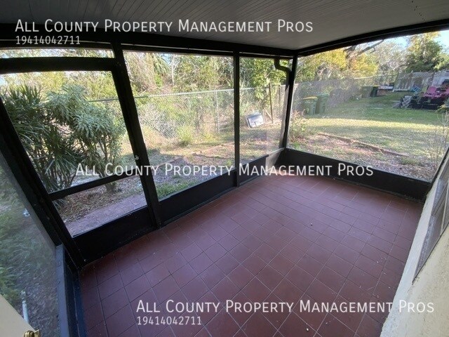 Photo - 302 Barlow Ave