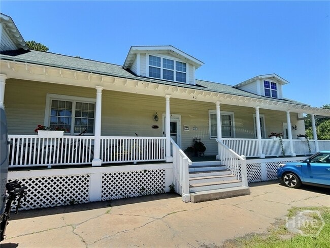 Building Photo - 42 Van Horne Ave Rental