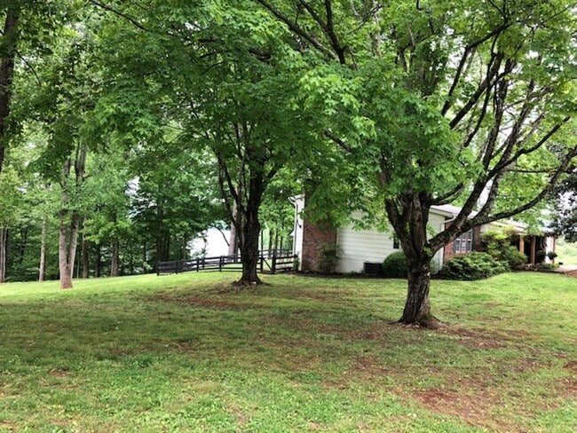 Photo - 3BR/3BA View of Melton Hill Lake in private community