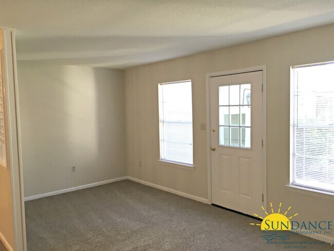 Photo - Great 3 Bedroom Townhouse in Shalimar