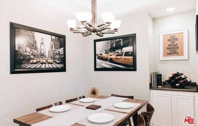 Photo - 497 E California Blvd Unidad 112 Rental