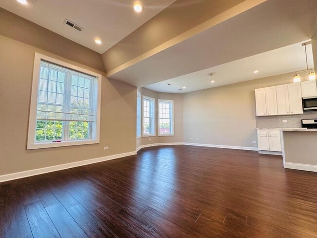 Photo - 5320 S Wabash Ave