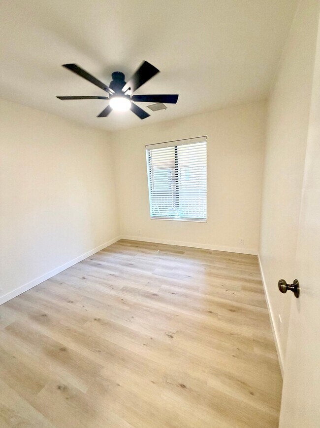 6856 Countrywoods Cir Unidad C