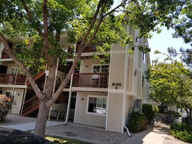 2nd Floor unit - 1221 University Ave