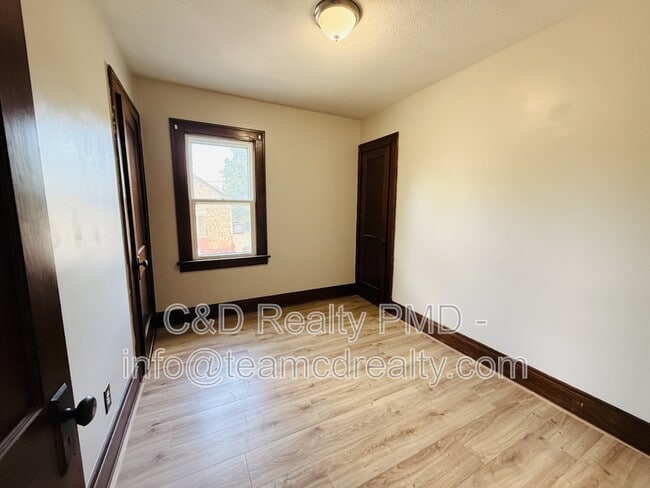 Photo - 4123 Stickney Ave