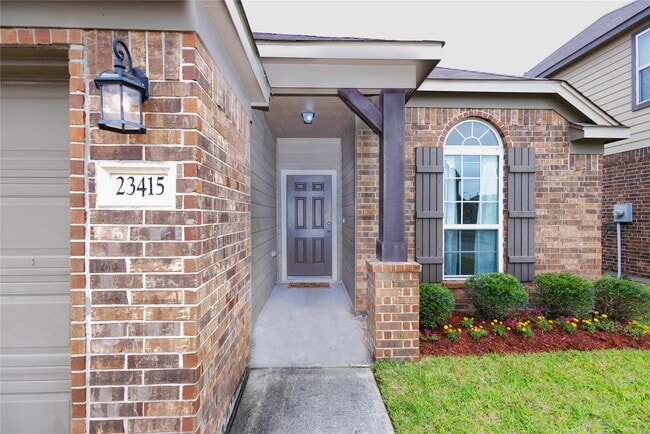 Building Photo - 23415 Snowy Ridge Dr