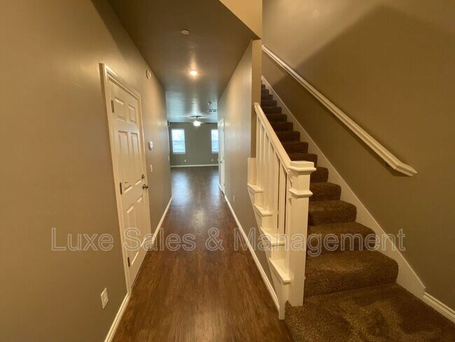 799 SW 14th St