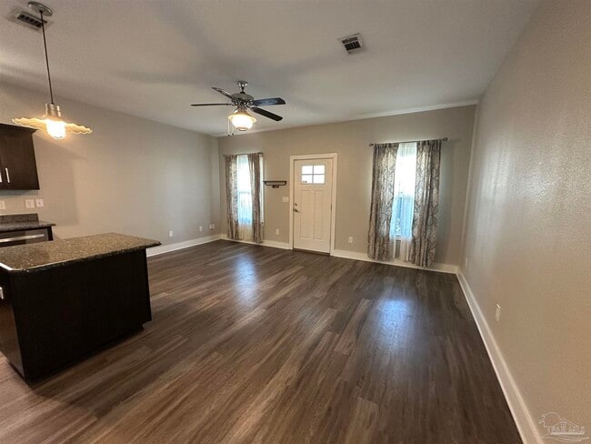 Photo - 923 E Belmont St