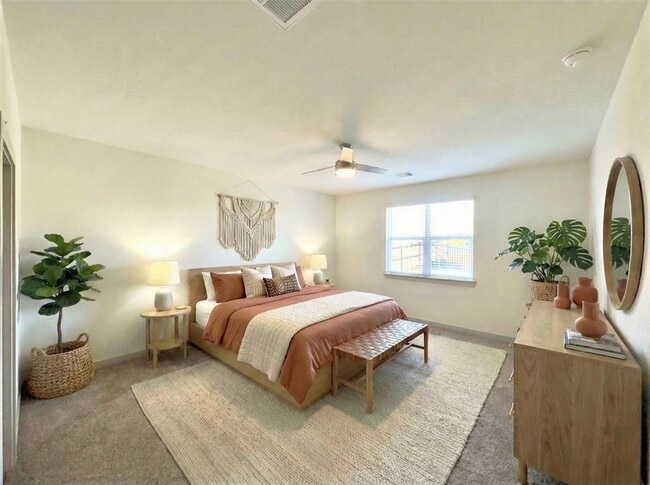 Photo - 257 Geminiflora Bend