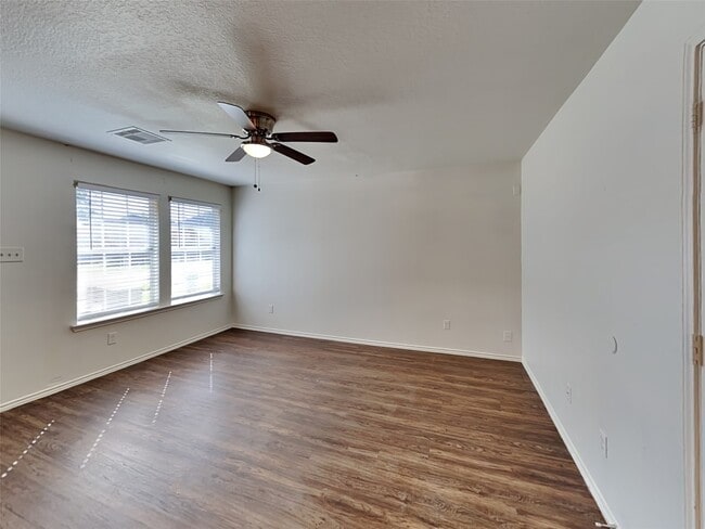 Photo - 3427 Apache Meadows Drive