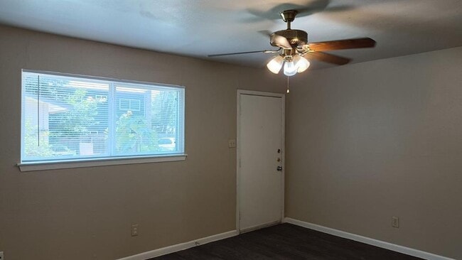 Photo - 700 Franklin Blvd