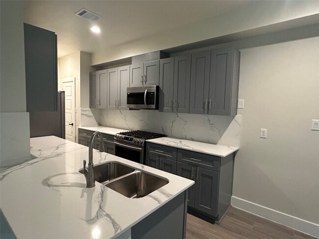 Photo - 5712 Harbrook Dr