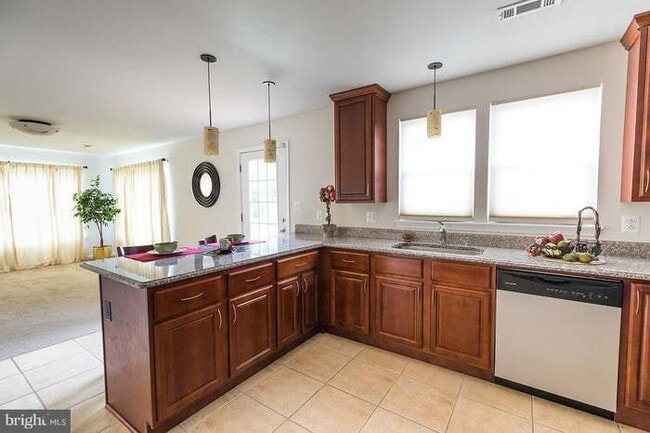 Photo - 2156 Lorraine Ave