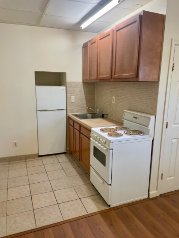 Photo - 711 N Lincoln St Unit Duplicate of 711