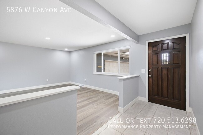 5876 W Canyon Ave