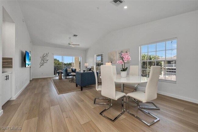 Photo - 6010 Chardonnay Ln Unit 304