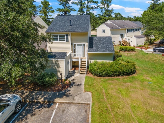 Photo - 488 Greenview Dr