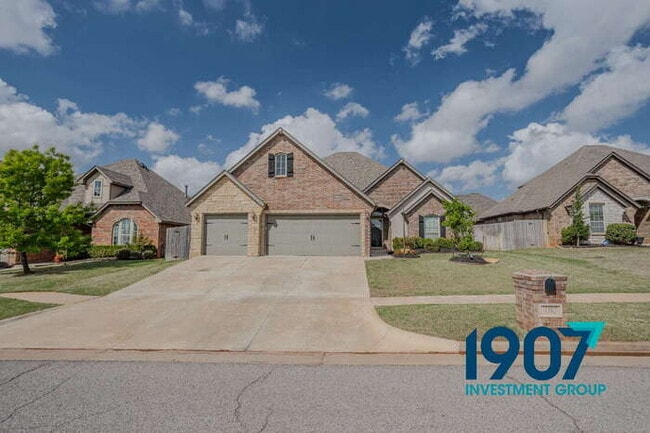 Building Photo - Luxurious 5-Bedroom Executive Home with Gourmet Kitchen and Storm Shelter in Moore!