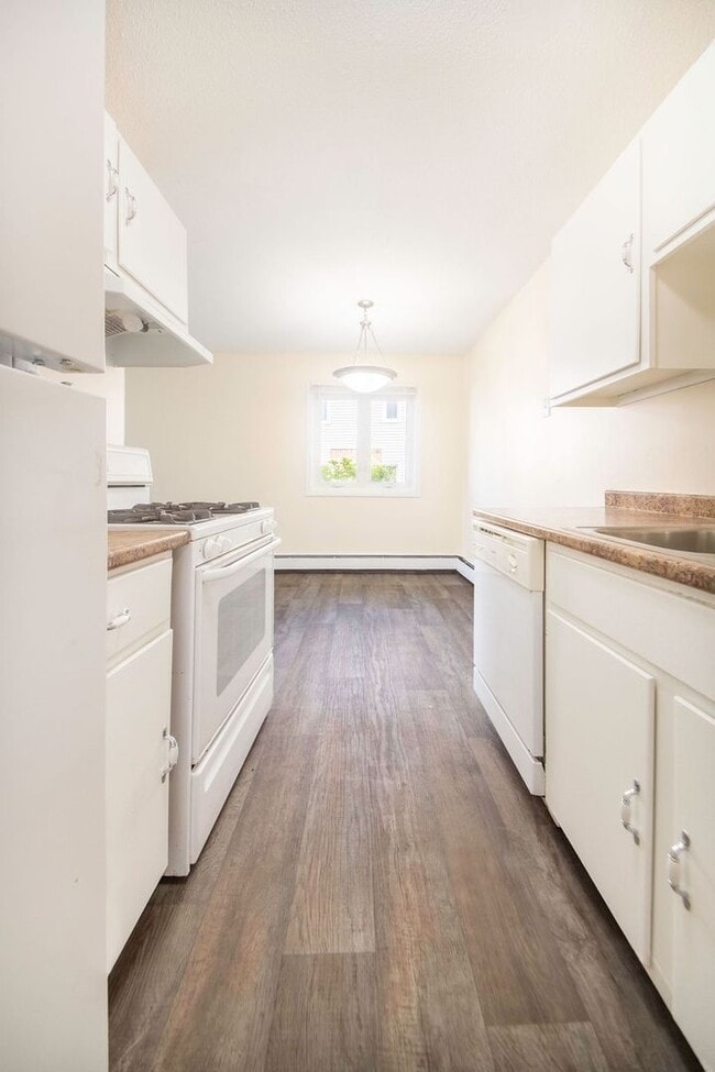 Photo - Bay Pointe Apartments