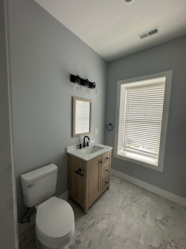 Photo - 559 Union St