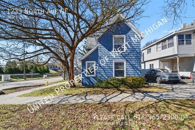 Photo - 1233 North Ave NE