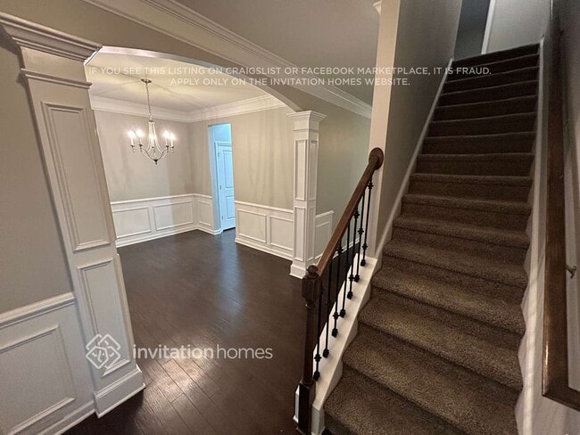 Photo - 617 Augustus Lane