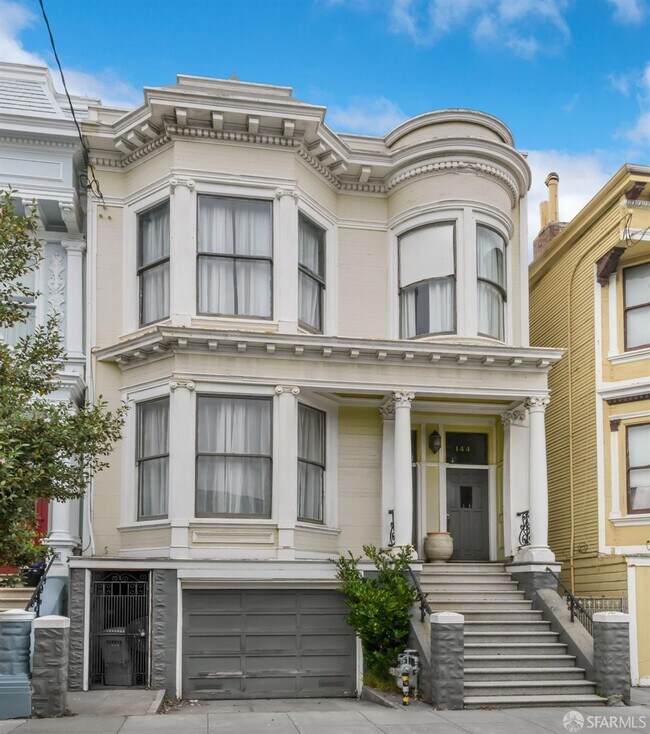 Building Photo - 1444 Hayes St