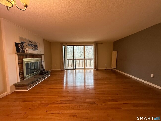 Photo - 32 Upper Pattagansett Rd Unit 25