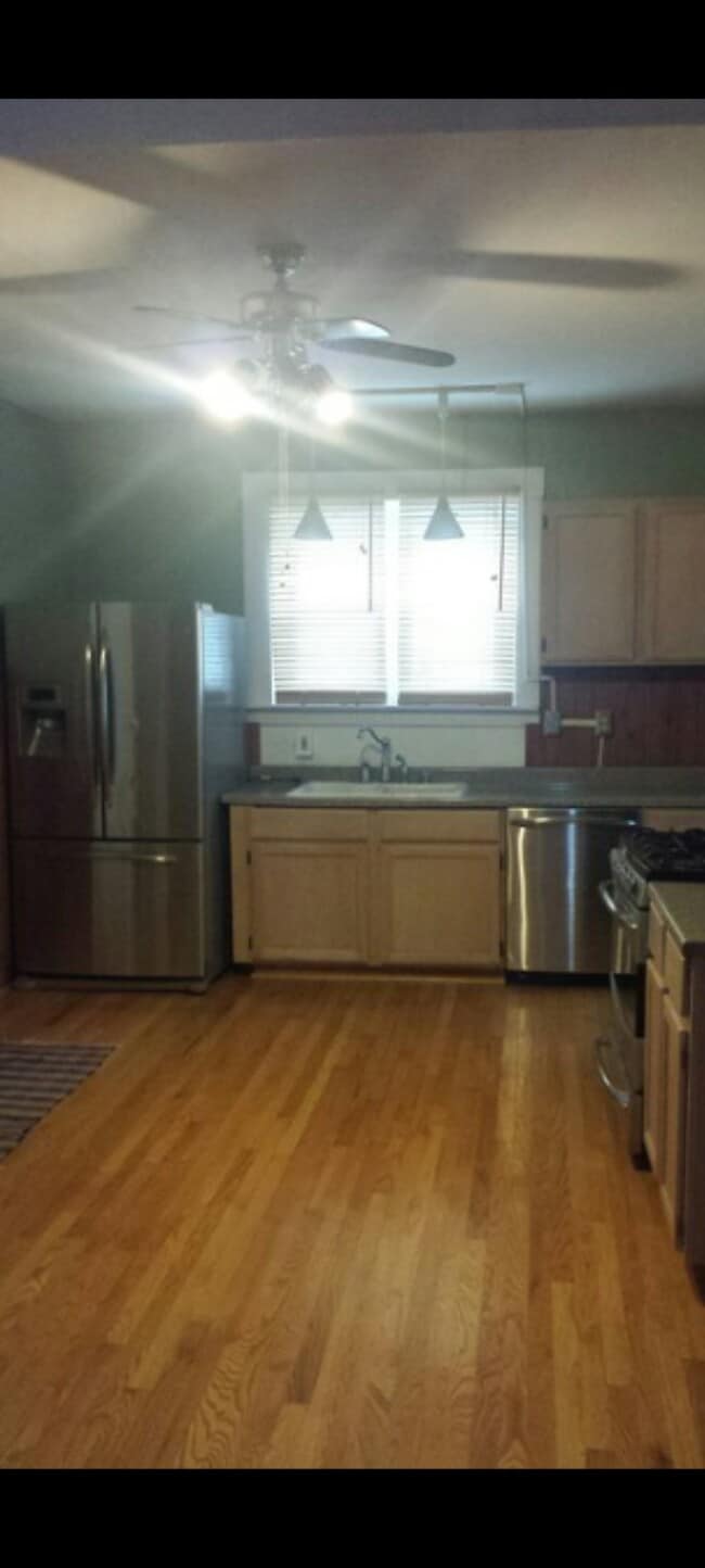 Photo - 1402 S State St