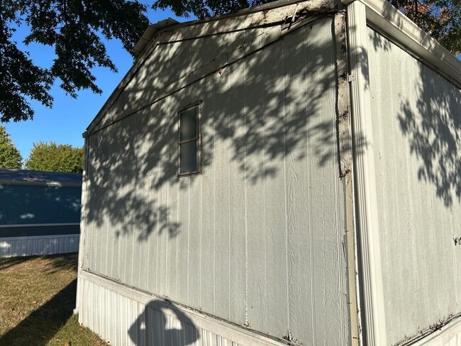 Photo - 2021 W 3rd St