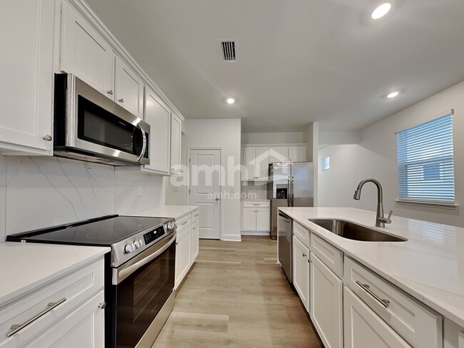 Photo - 106 Trevino Dr