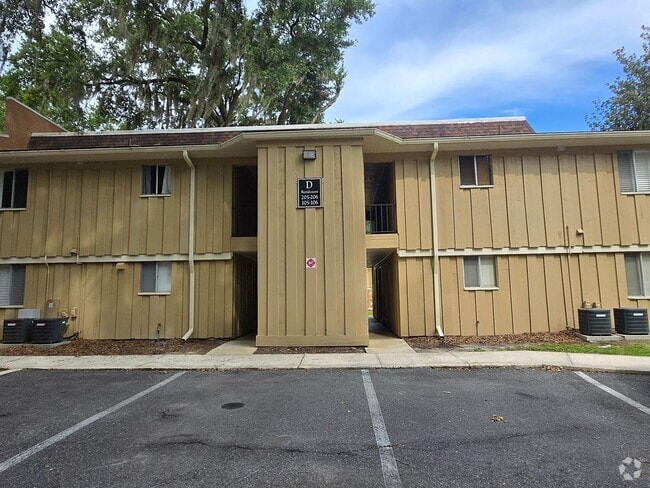 Building Photo - Hawthorne Reserve Rental
